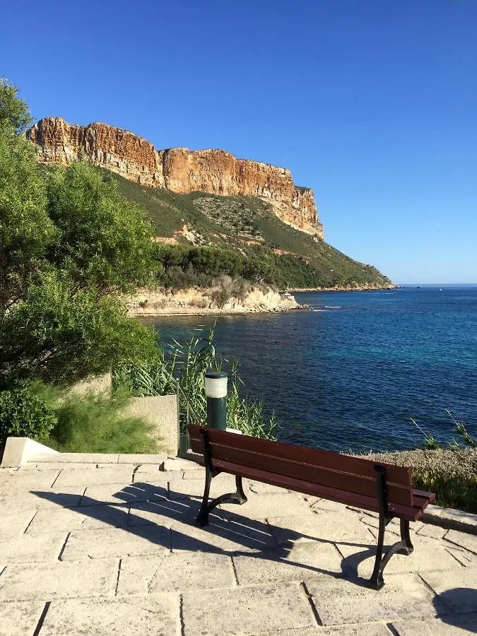 Le Canaillou Par Dodo-A-Cassis 0*, Cassis